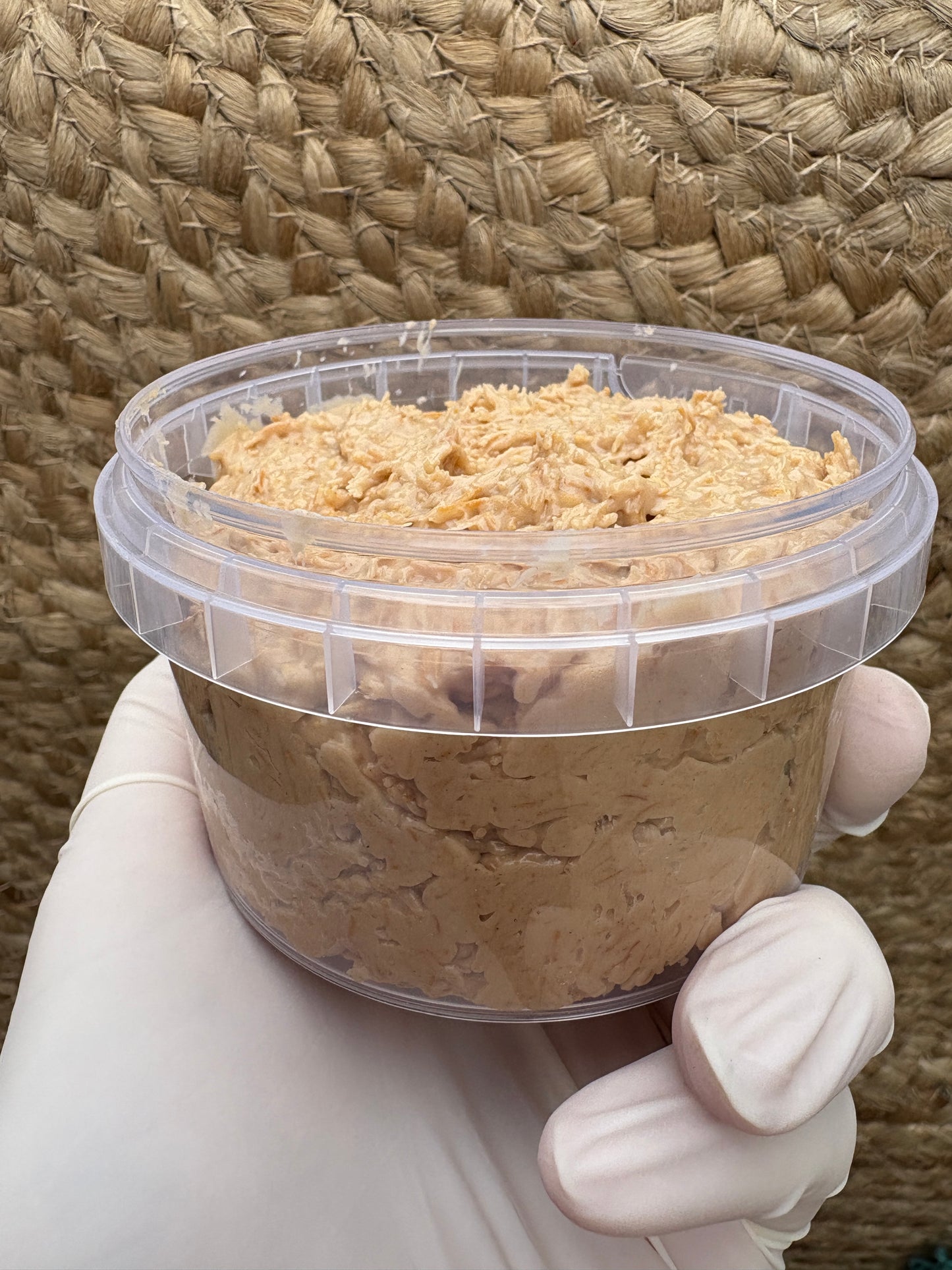 White Chocolate Hazelnut Kinder Bueno Kunafa Spread 250g